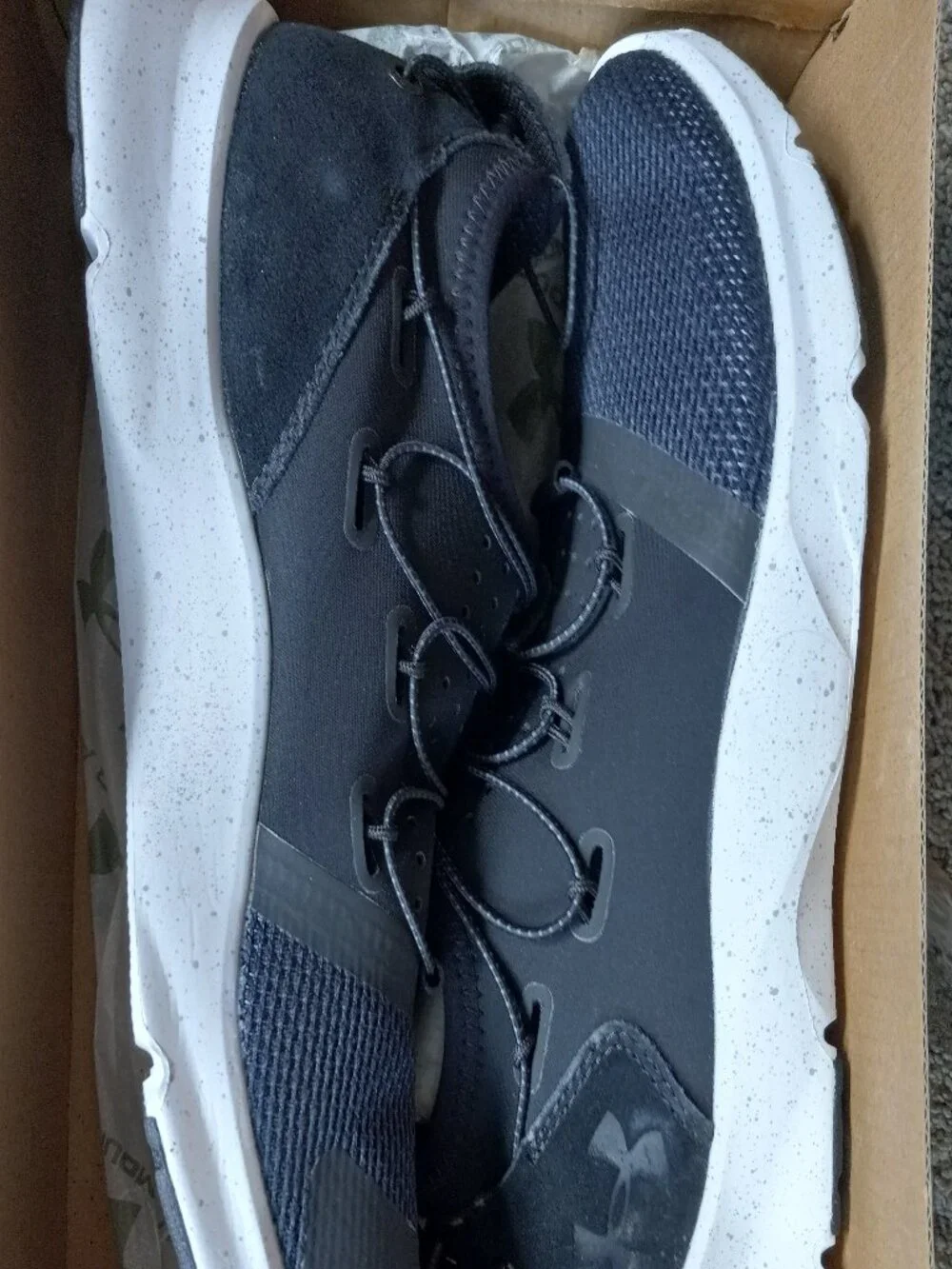 Under Armour Women's Drift 2DISC, Black (001)/White, 6.5 New